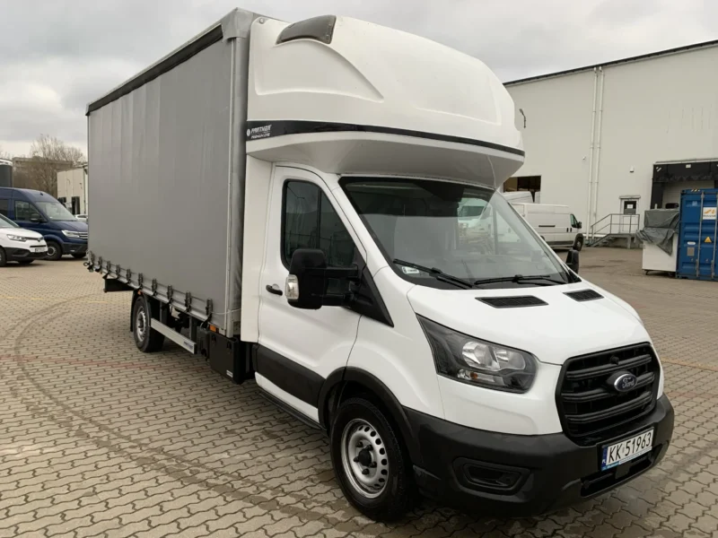 Ford Transit 10 EP + Kabina Sypialna + Firanka 2 str. — samochód dostawczy w wynajmie