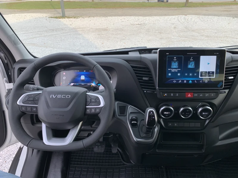 Iveco Brygadówka L4H2 automat — zdjęcie 3