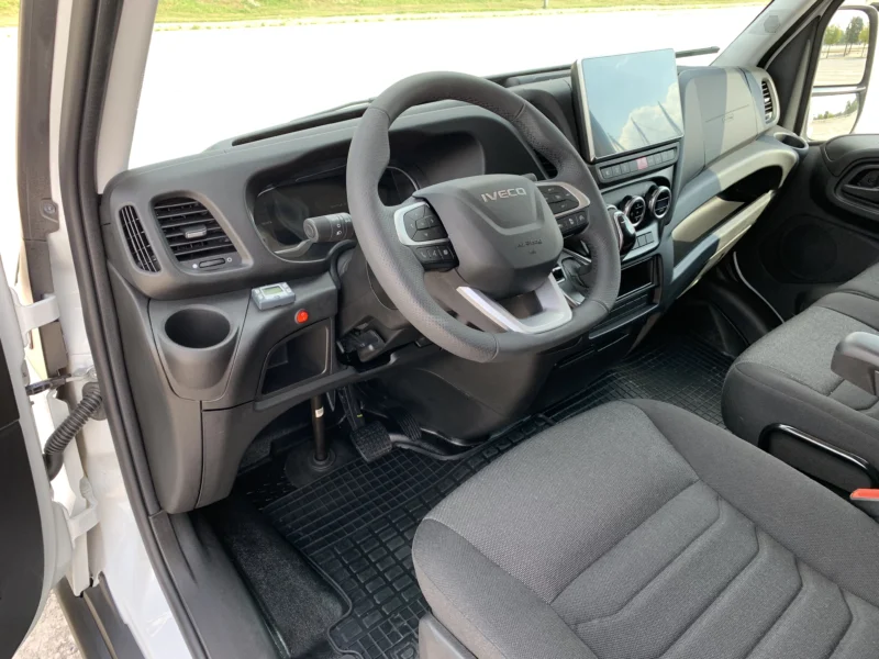 Iveco Laweta Daily automat + Kabina sypialnia + Ogrzewanie postojowe — zdjęcie 6